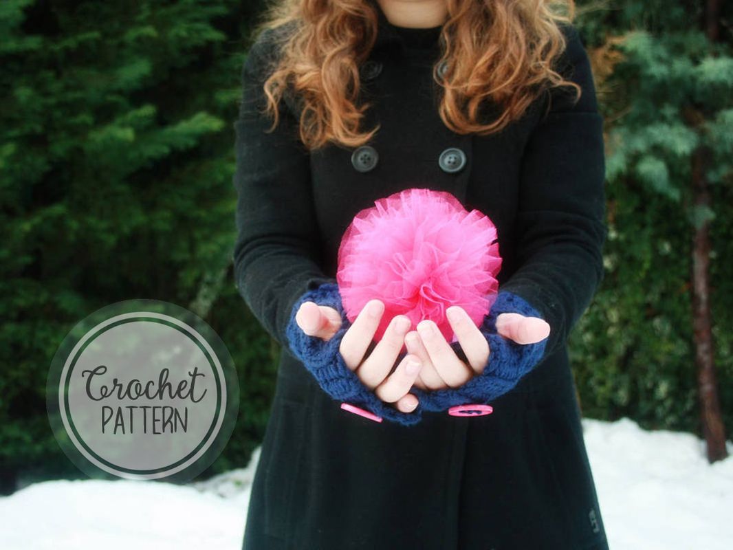 Klara Beginner Crochet Glove Pattern